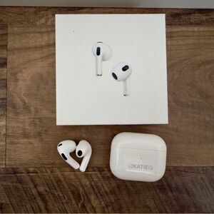 Apple AirPods 3rd Generation - White Wireless Earbuds with Charging Case